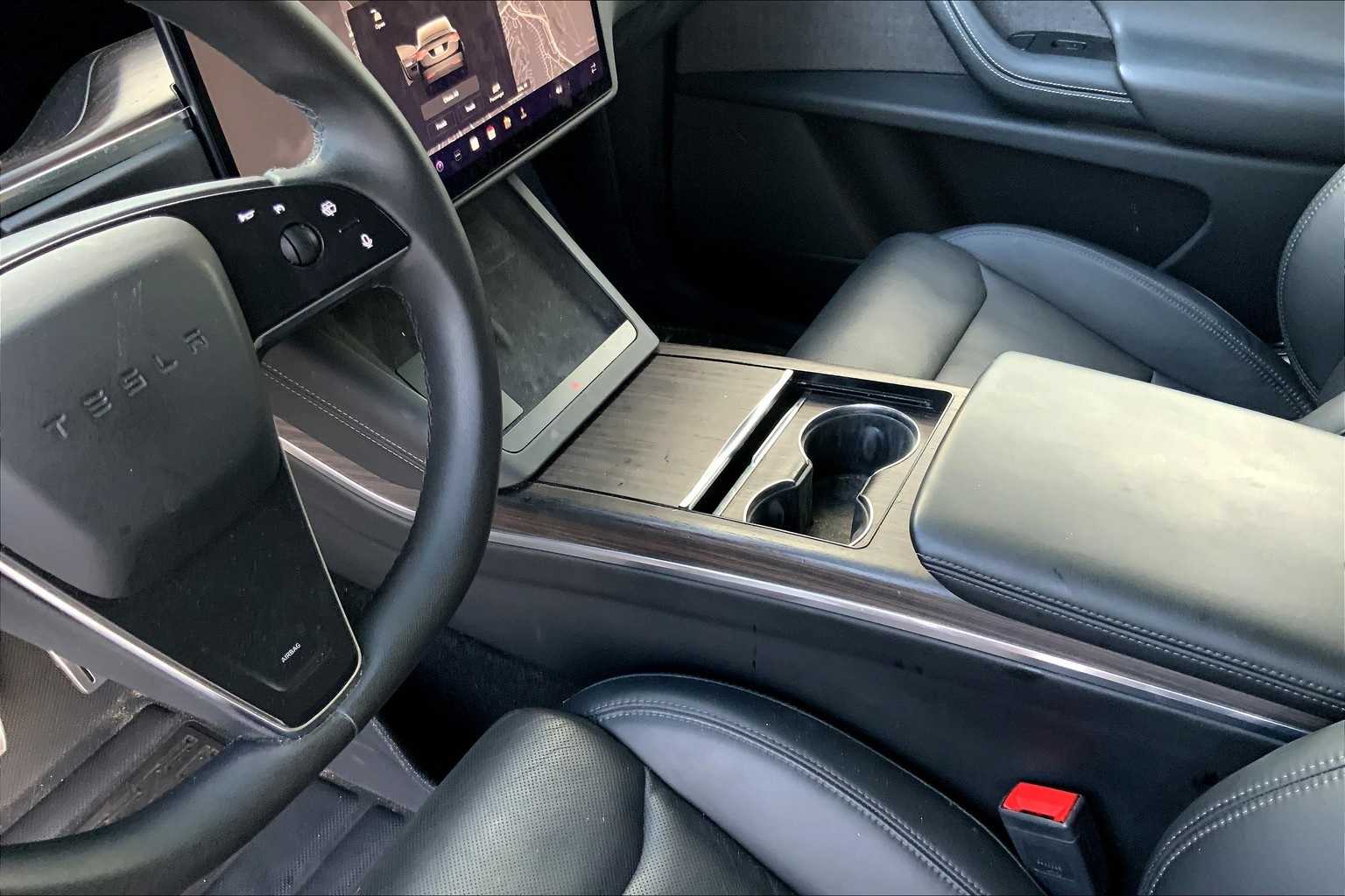 Thumbnail: 2023 Tesla Model X - 16