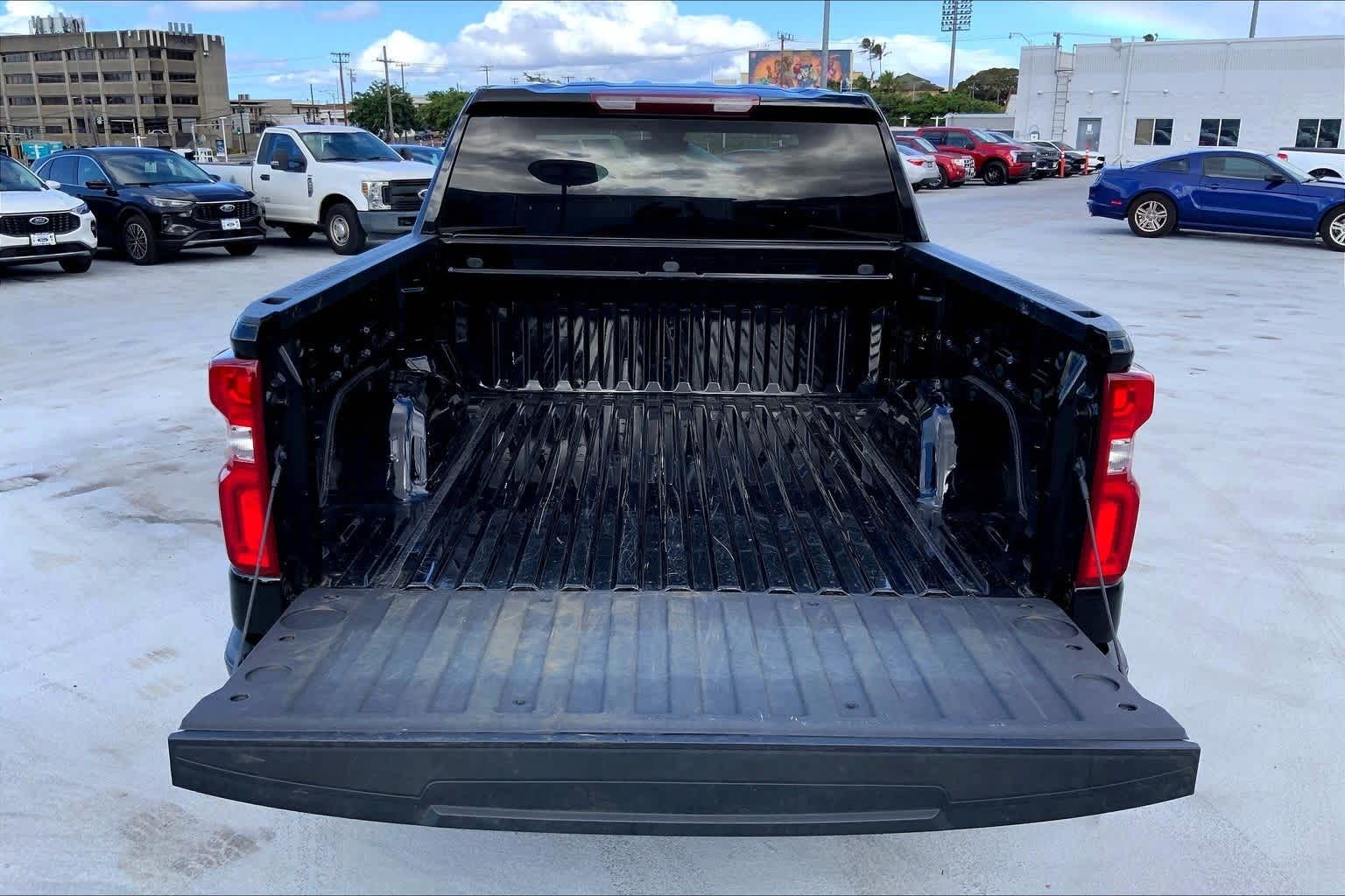 Thumbnail: 2024 Chevrolet Silverado 1500 - 18