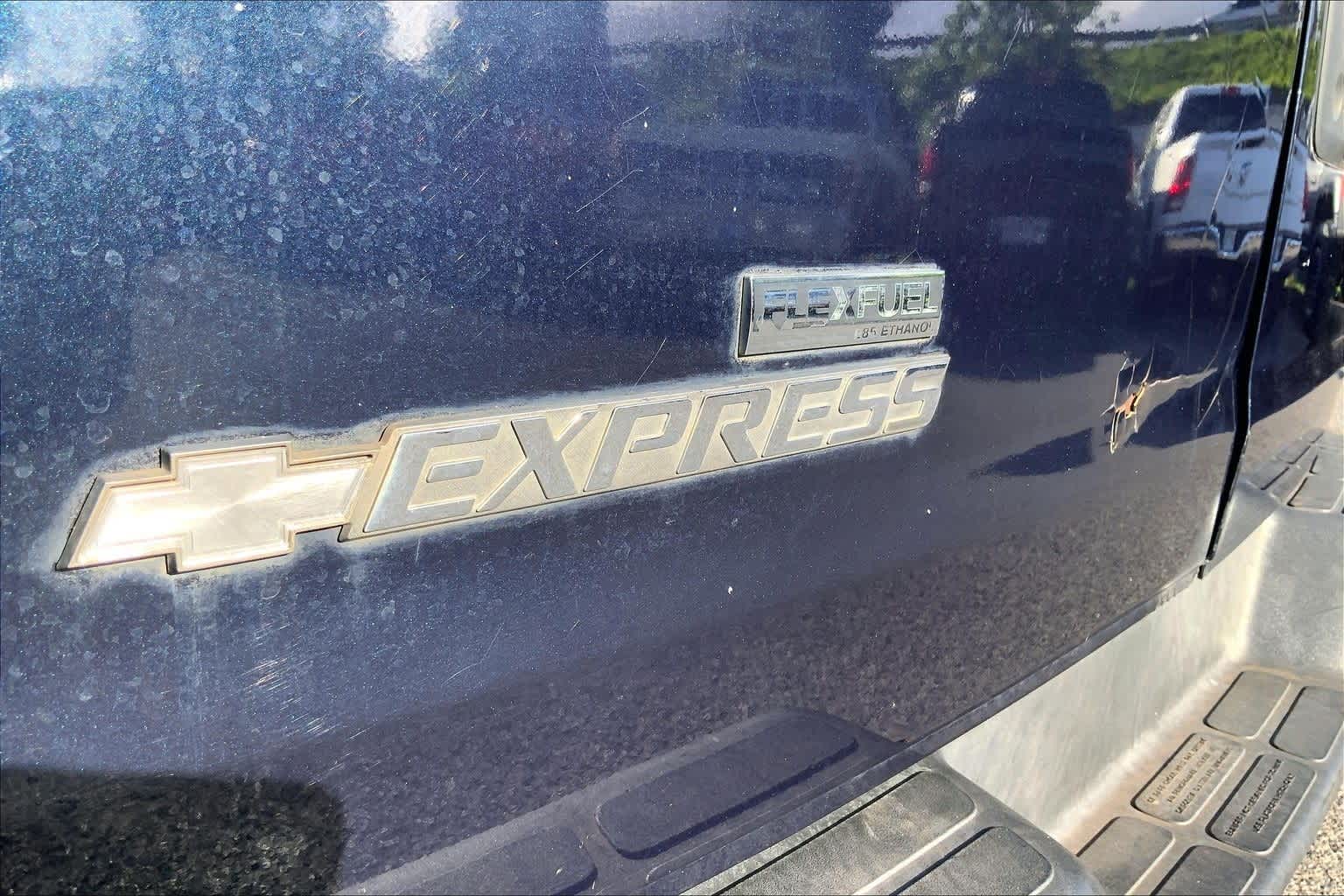 Thumbnail: 2011 Chevrolet Express - 7