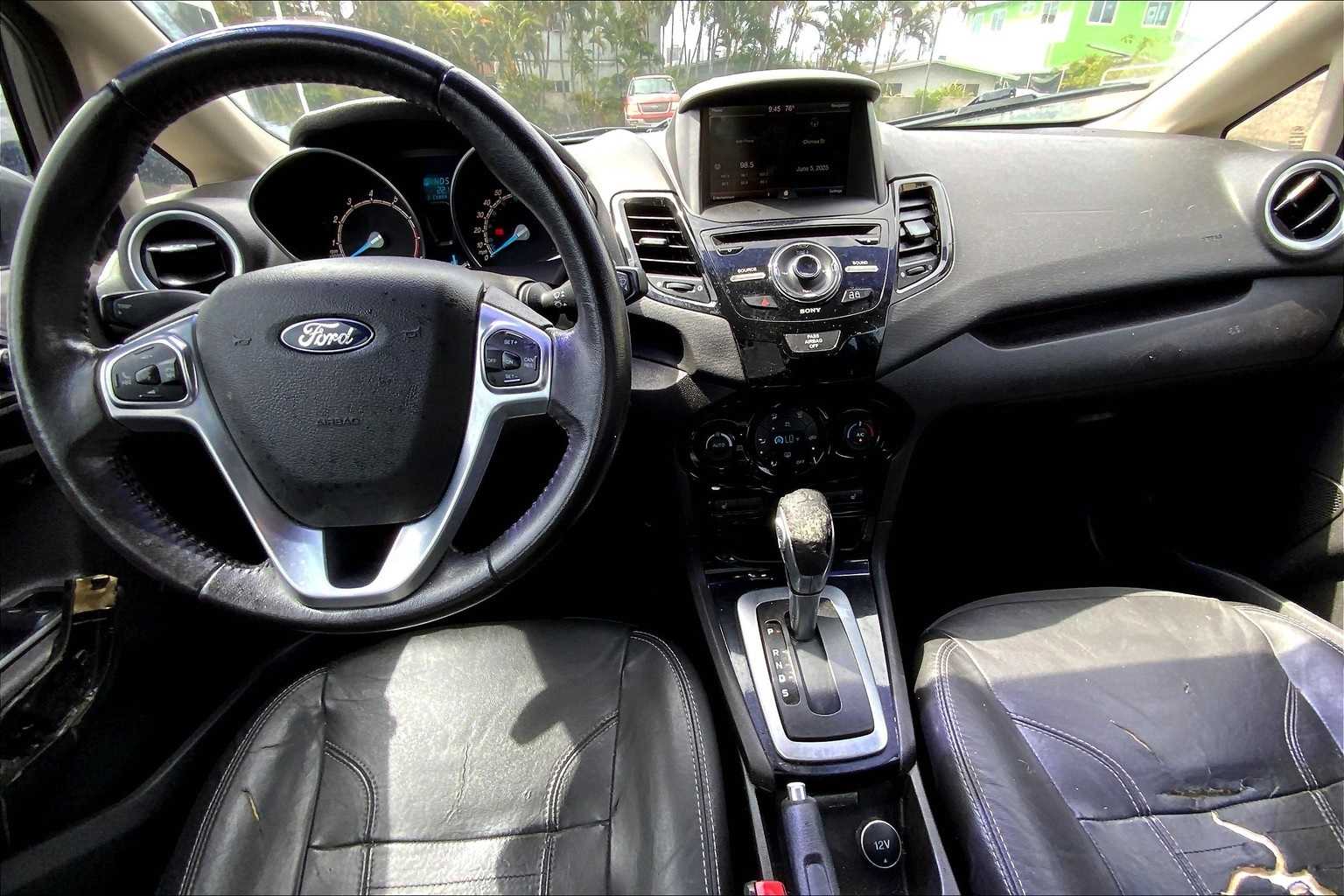 Thumbnail: 2014 Ford Fiesta - 10