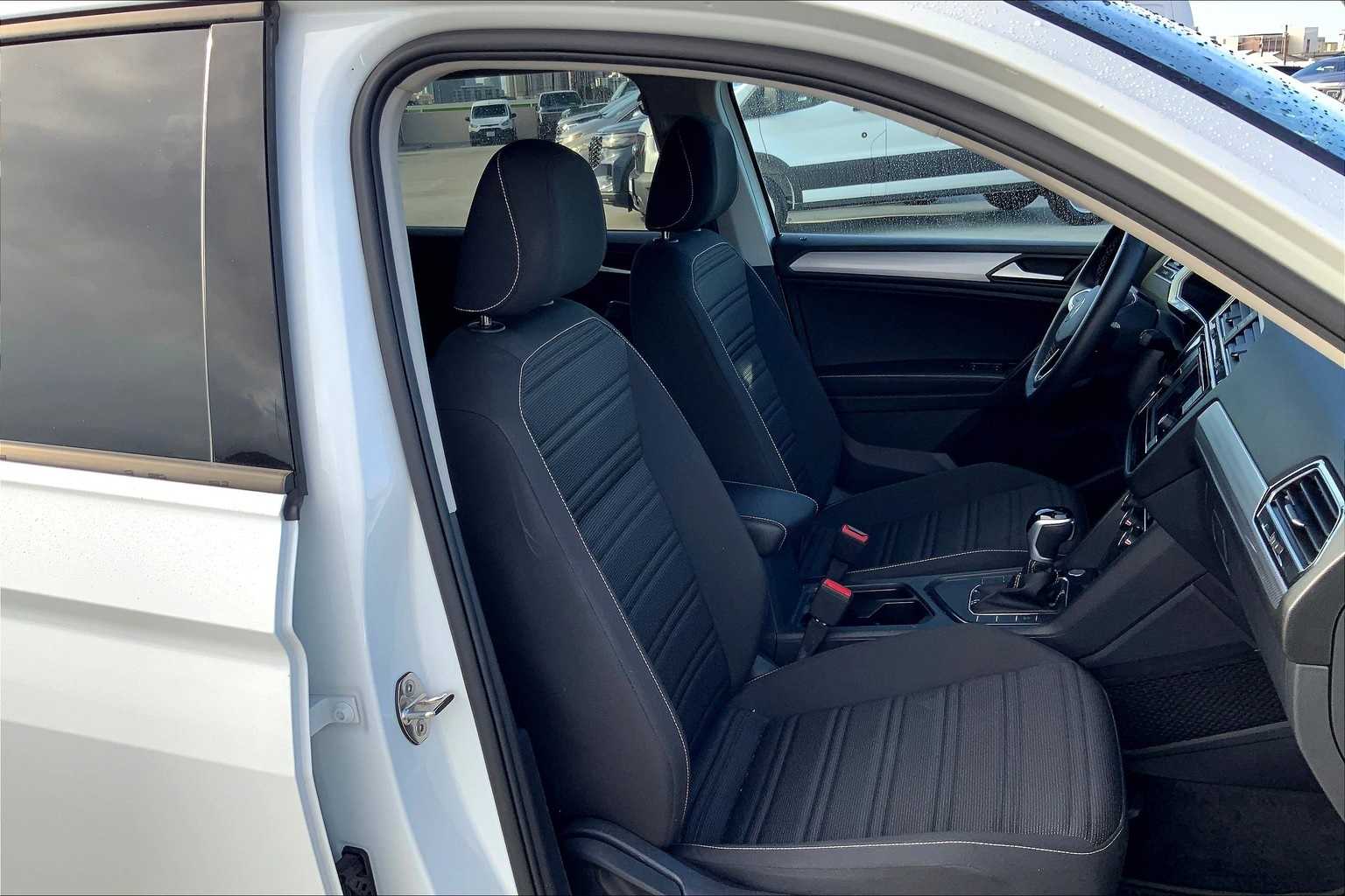 Thumbnail: 2024 Volkswagen Tiguan - 13