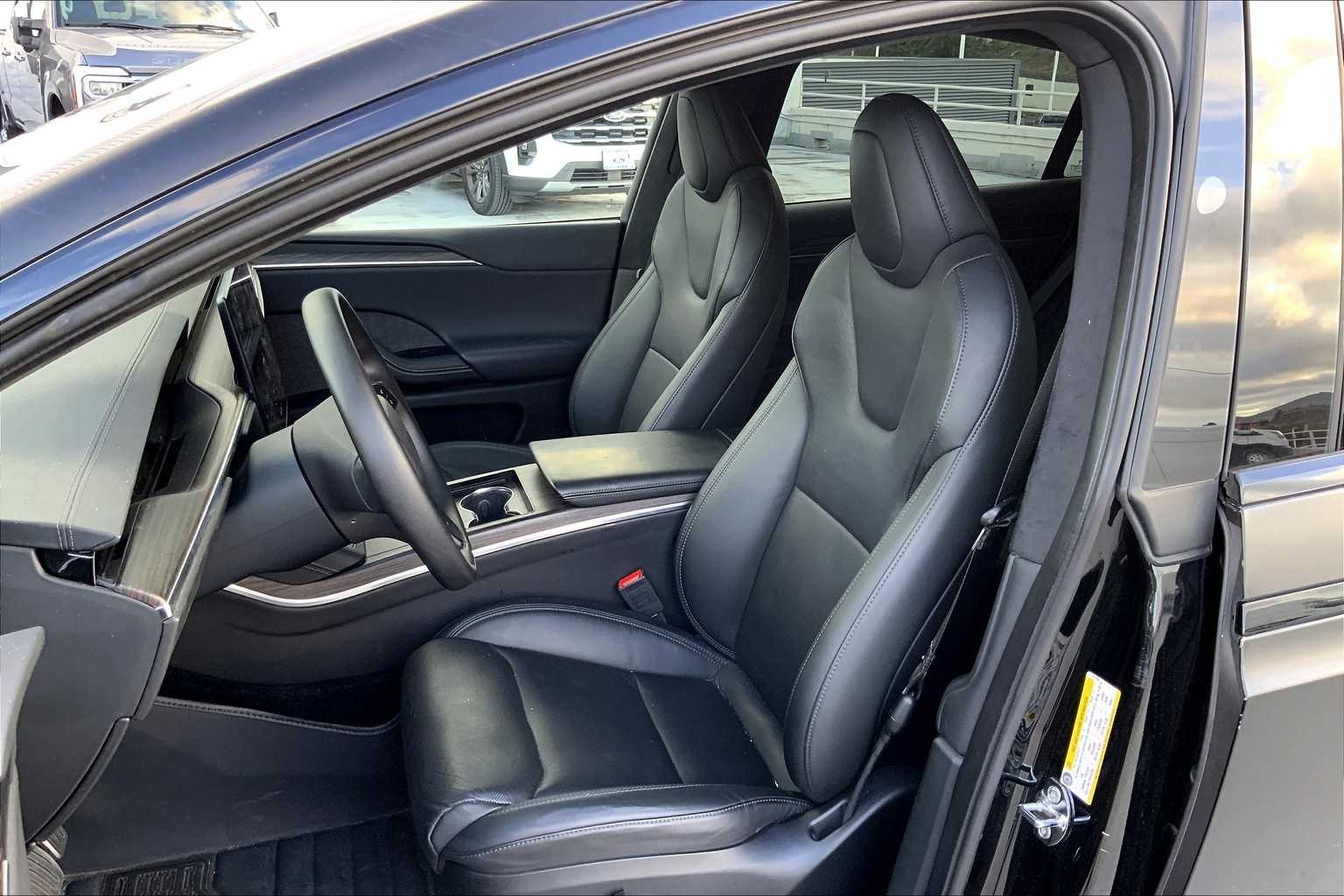 Thumbnail: 2023 Tesla Model X - 11