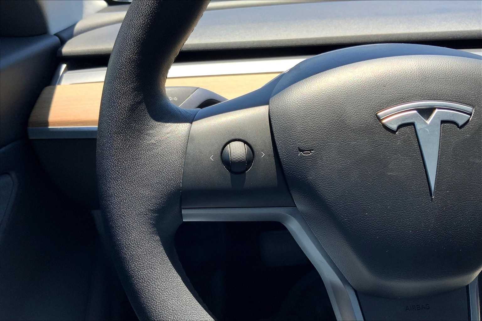 Thumbnail: 2019 Tesla Model 3 - 24