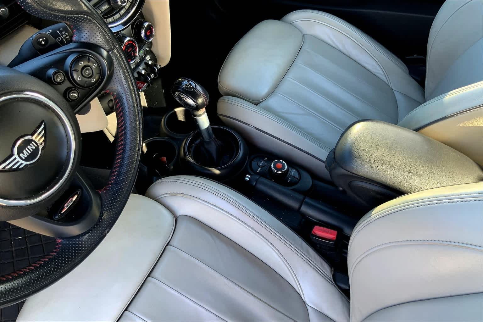 Thumbnail: 2019 MINI Cooper Convertible - 15