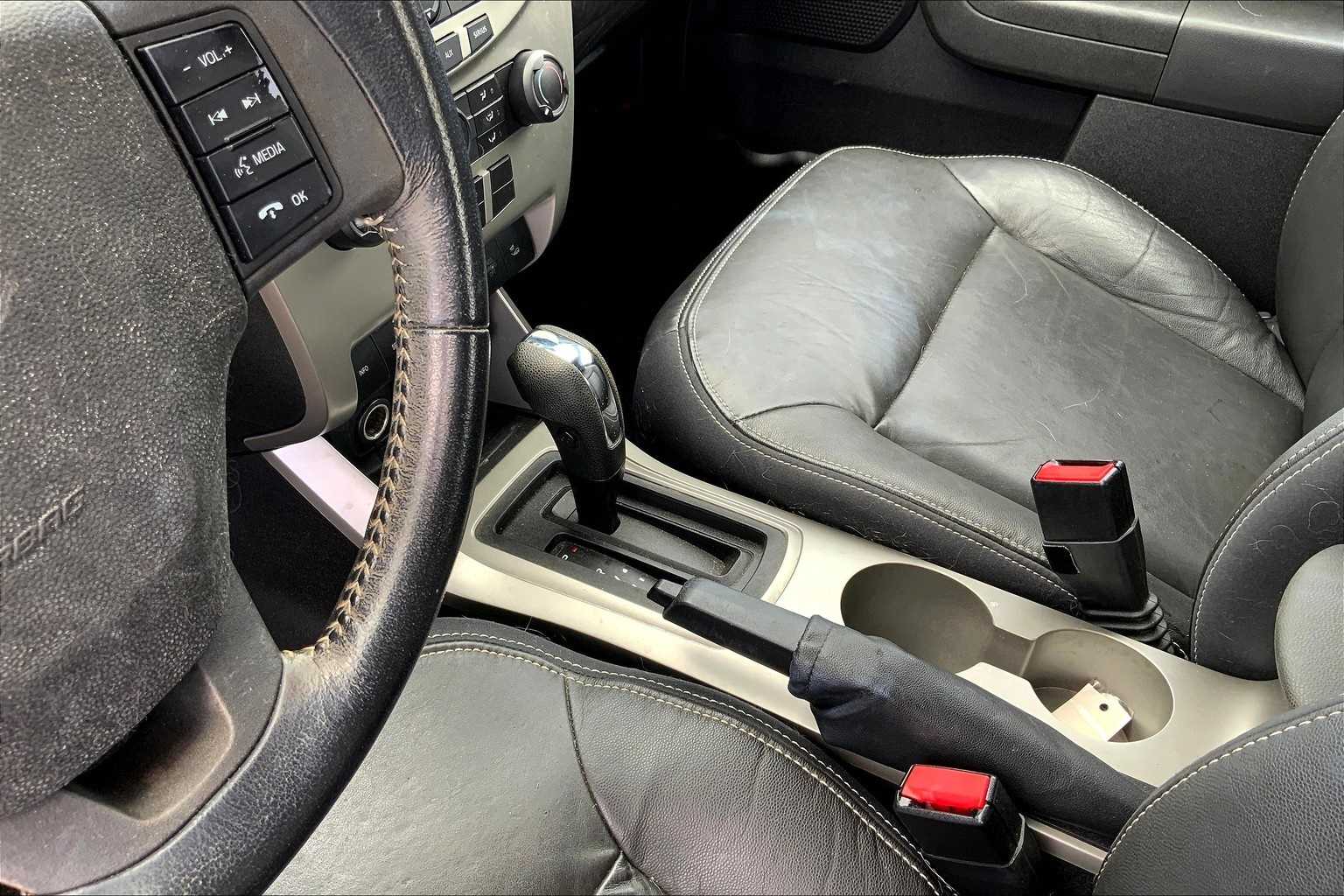 Thumbnail: 2008 Ford Focus - 16