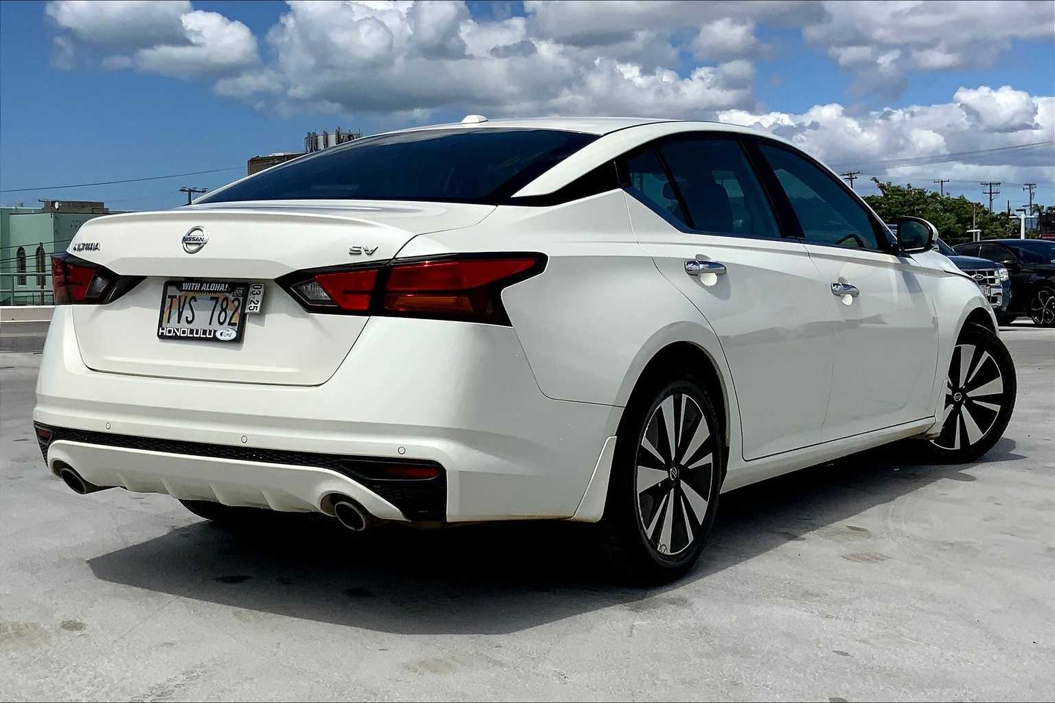 Thumbnail: 2019 Nissan Altima - 22