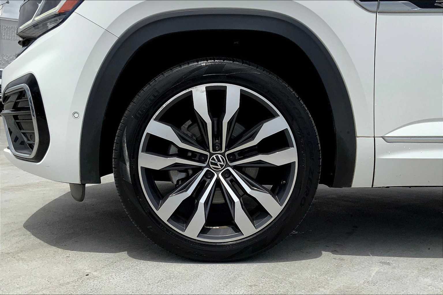Thumbnail: 2022 Volkswagen Atlas - 8