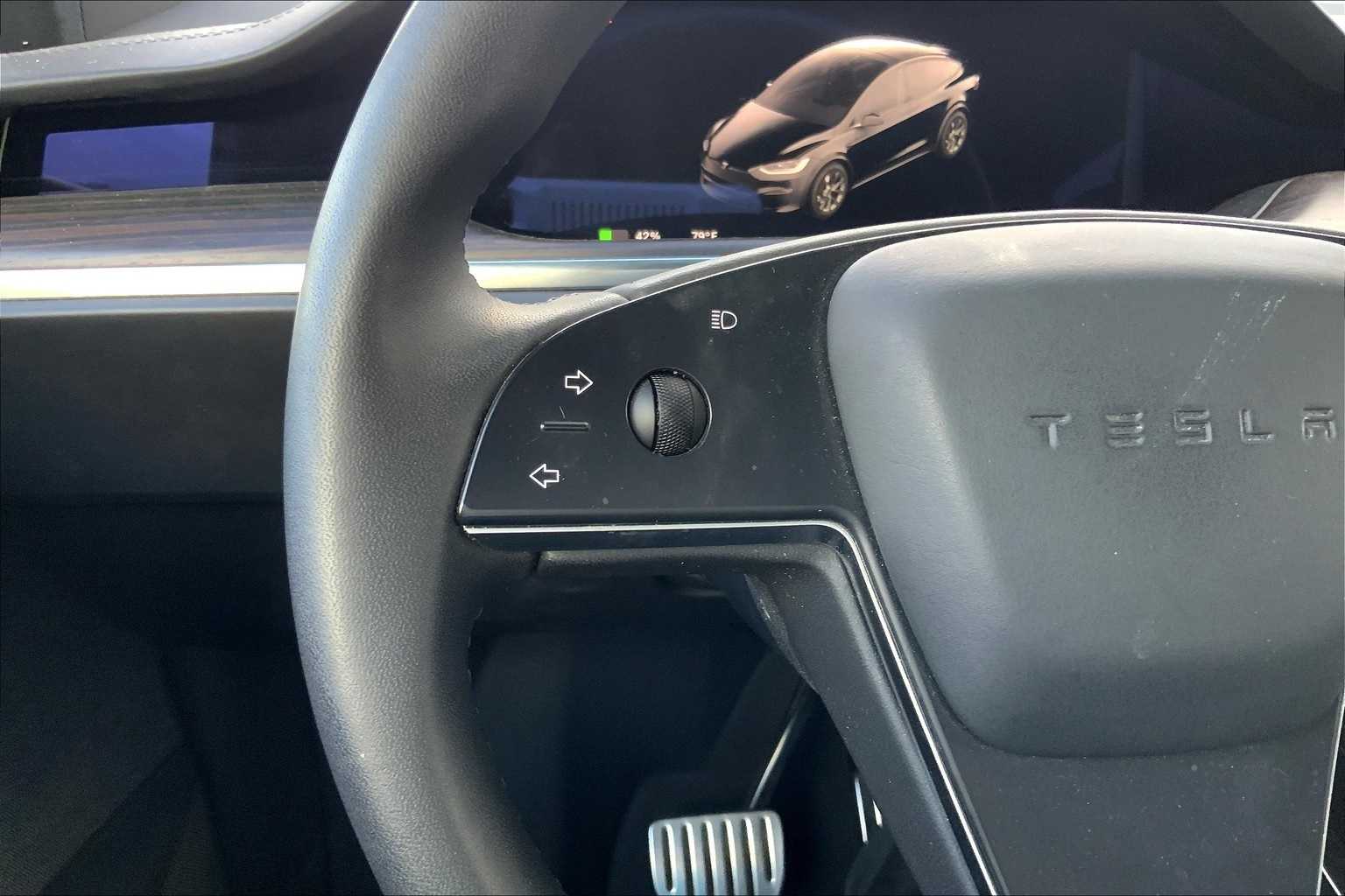 Thumbnail: 2023 Tesla Model X - 24