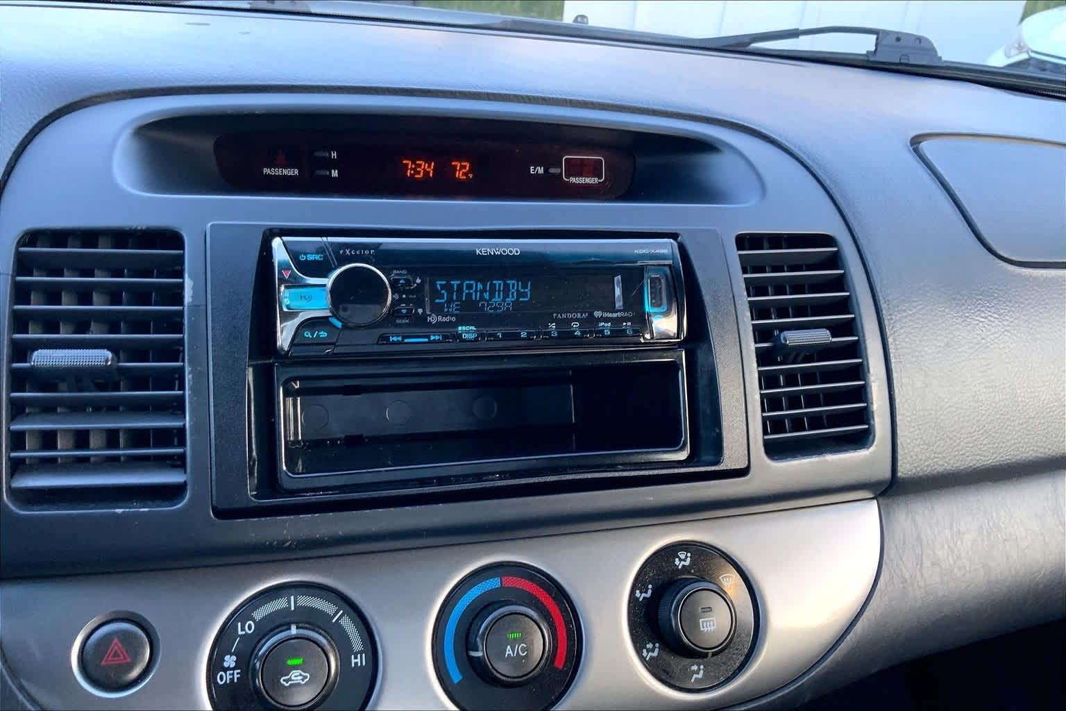 Thumbnail: 2004 Toyota Camry - 26