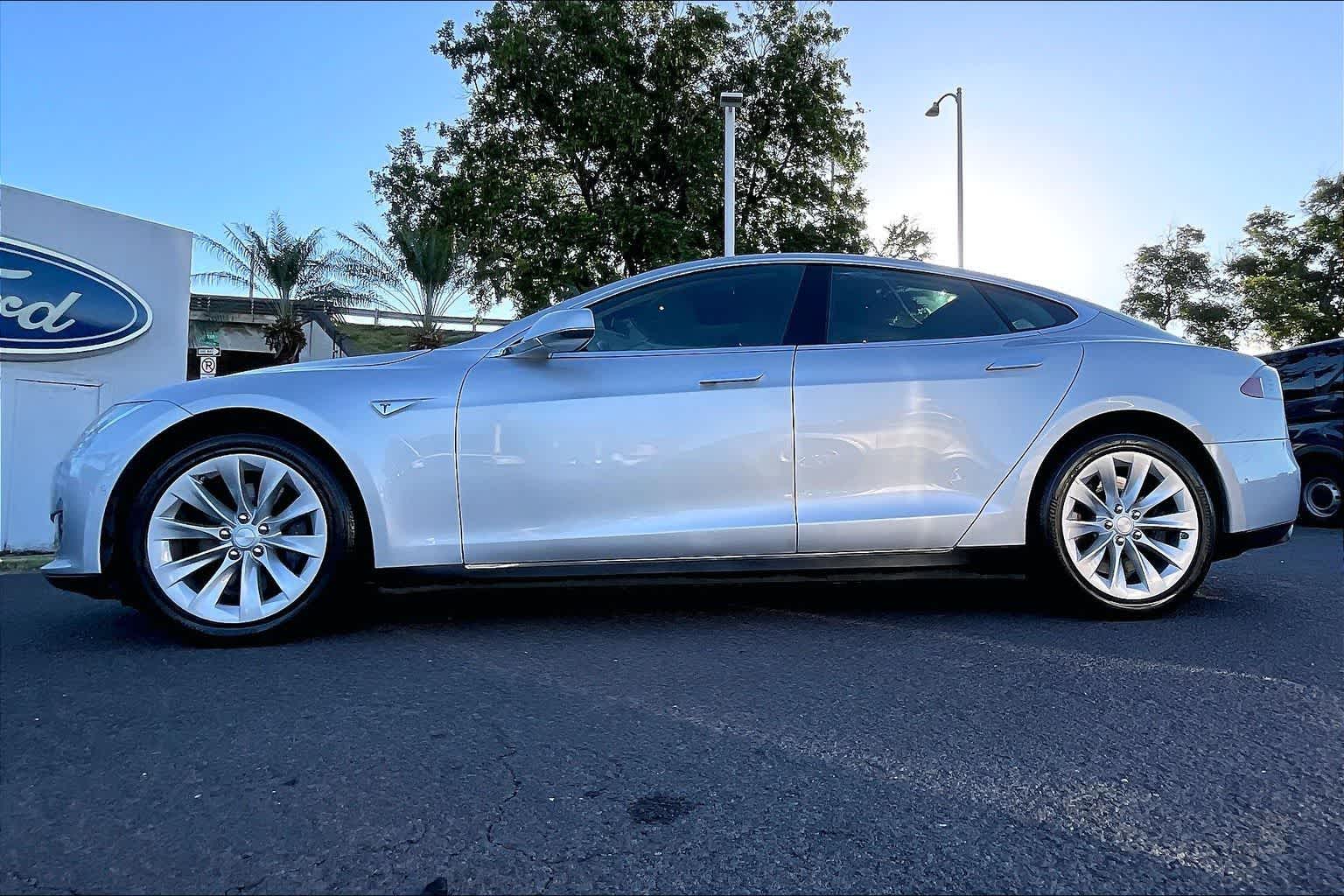 Thumbnail: 2016 Tesla Model S - 3