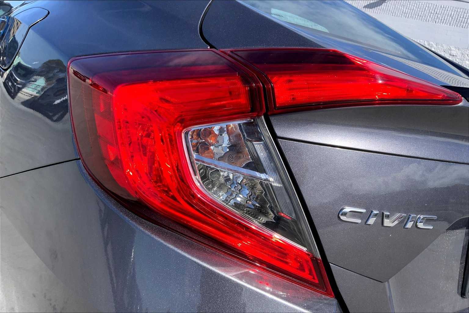 Thumbnail: 2019 Honda Civic - 32