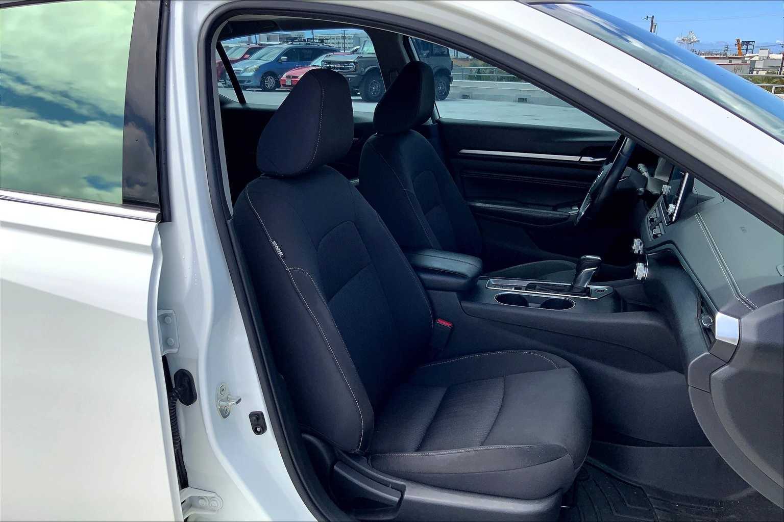 Thumbnail: 2019 Nissan Altima - 13