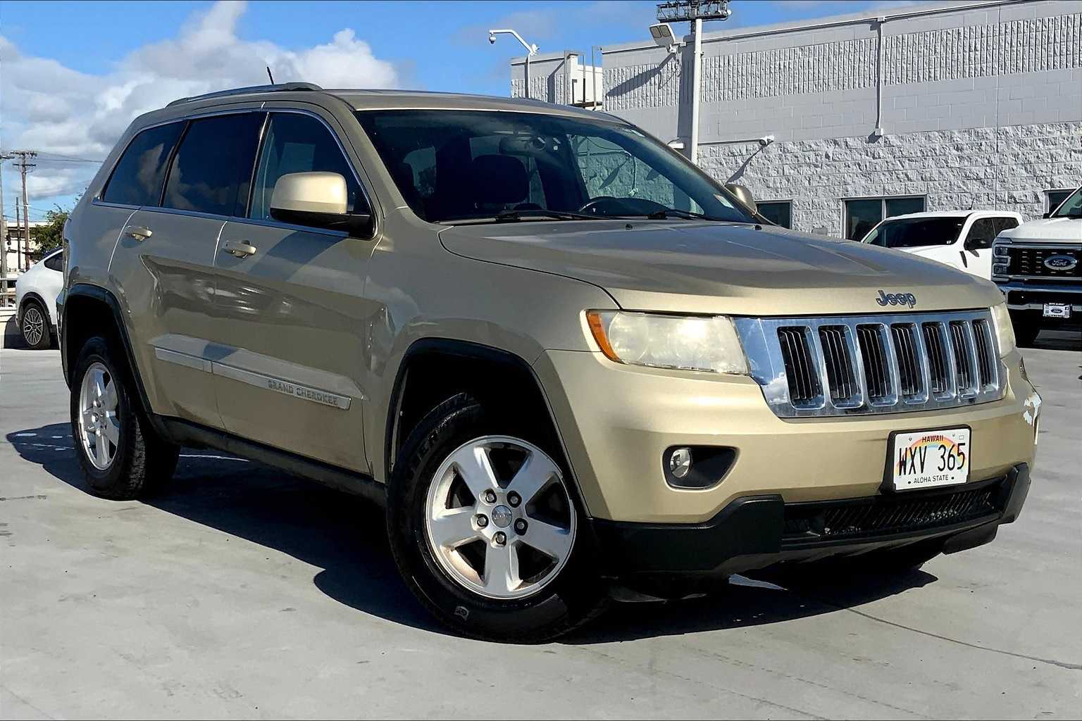 Thumbnail: 2012 Jeep Grand Cherokee - 21