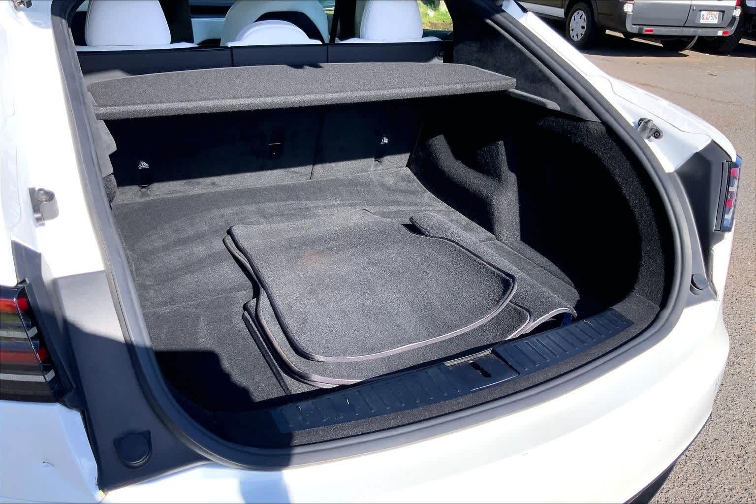 Thumbnail: 2022 Tesla Model S - 18