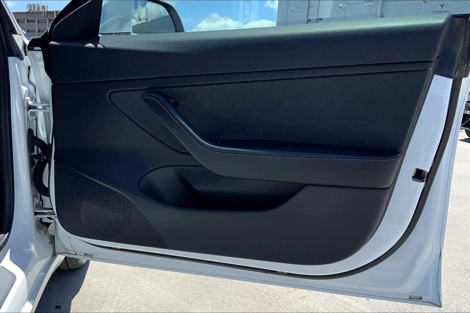 Thumbnail: 2019 Tesla Model 3 - 28