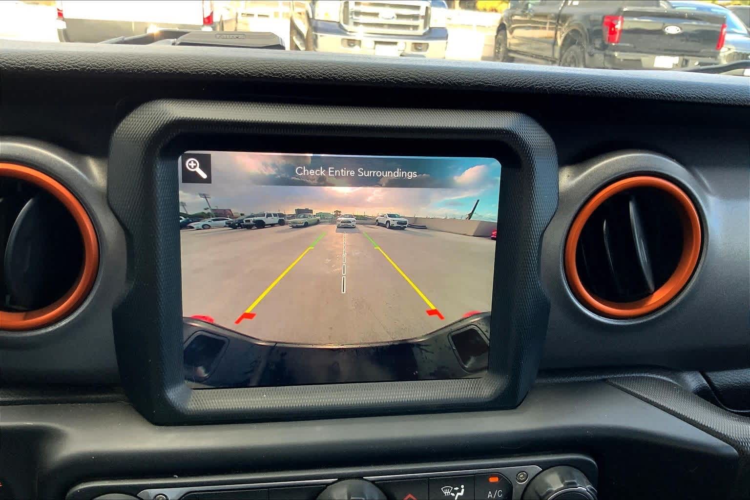 Thumbnail: 2021 Jeep Gladiator - 26