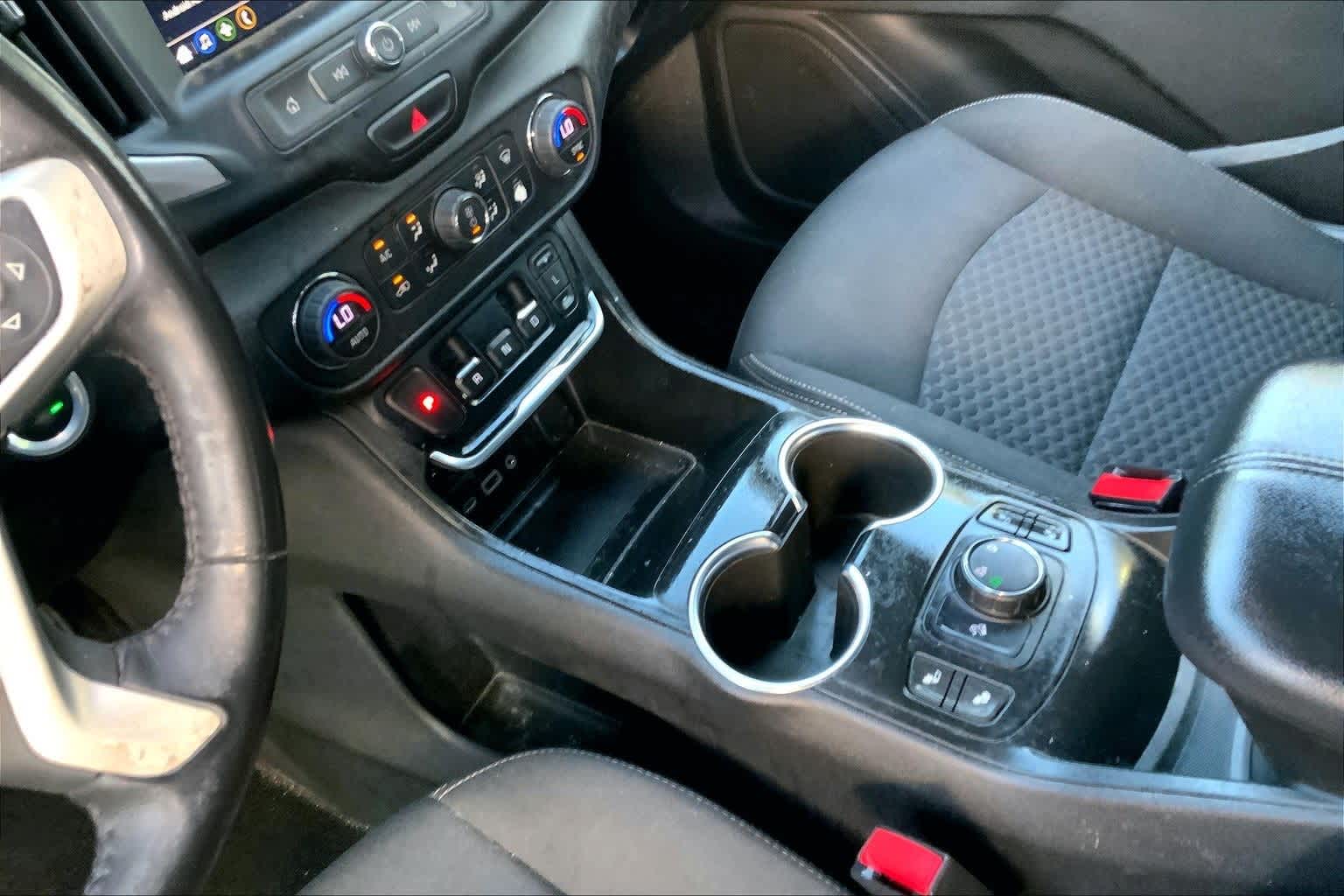 Thumbnail: 2018 GMC Terrain - 16