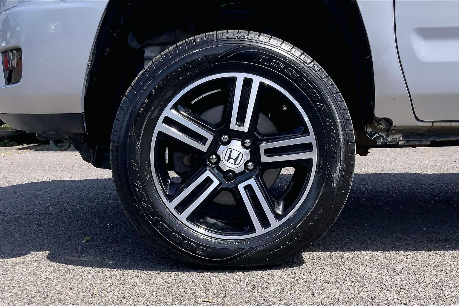 Thumbnail: 2014 Honda Ridgeline - 8