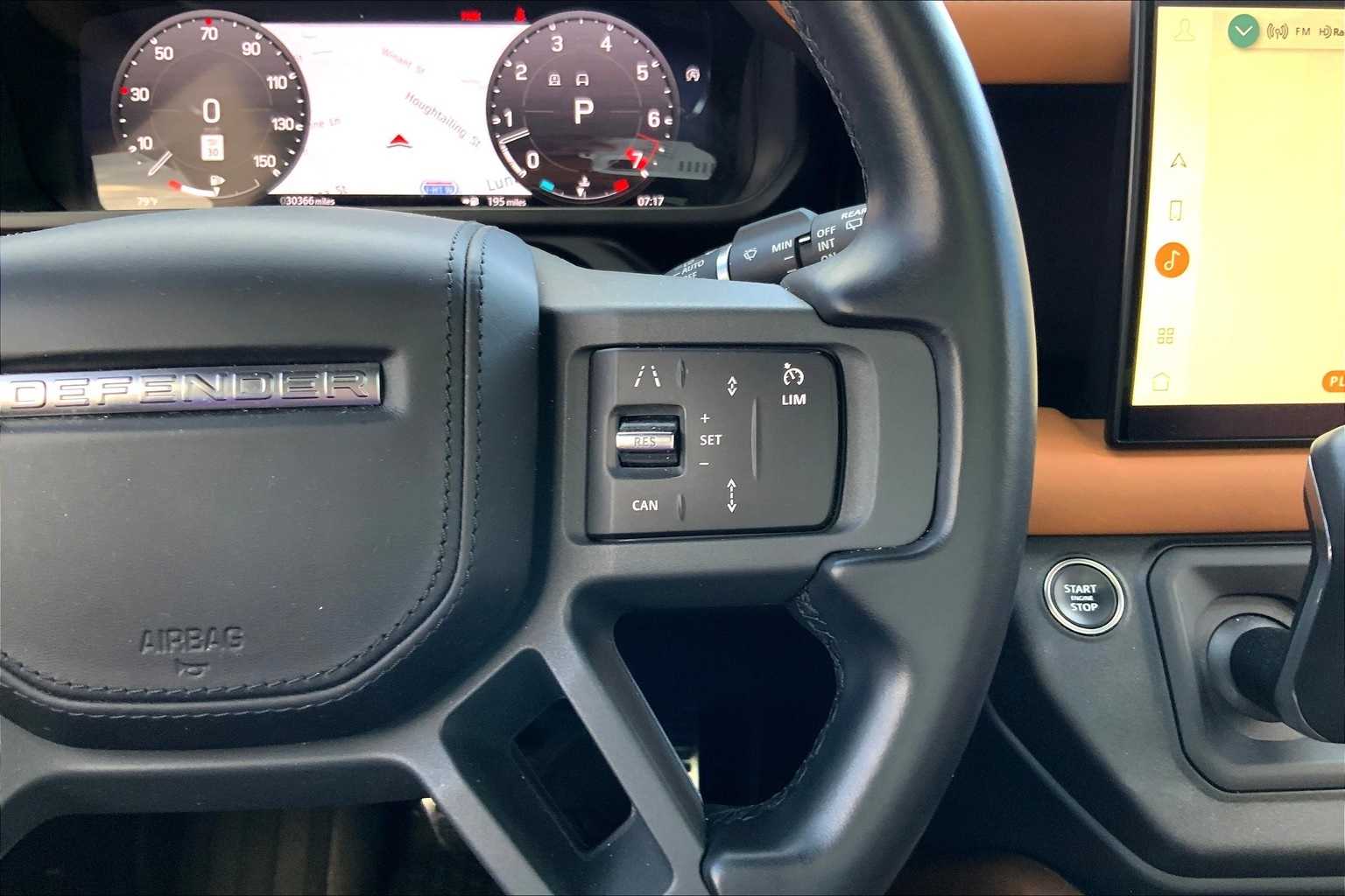 Thumbnail: 2023 Land Rover Defender - 25