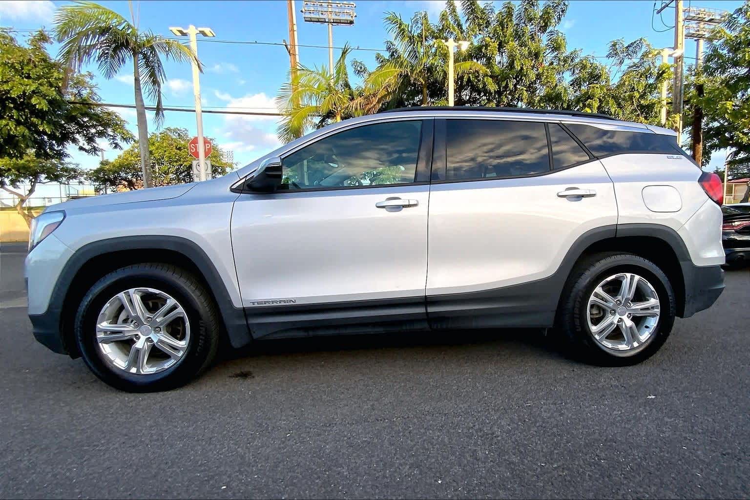 Thumbnail: 2018 GMC Terrain - 3