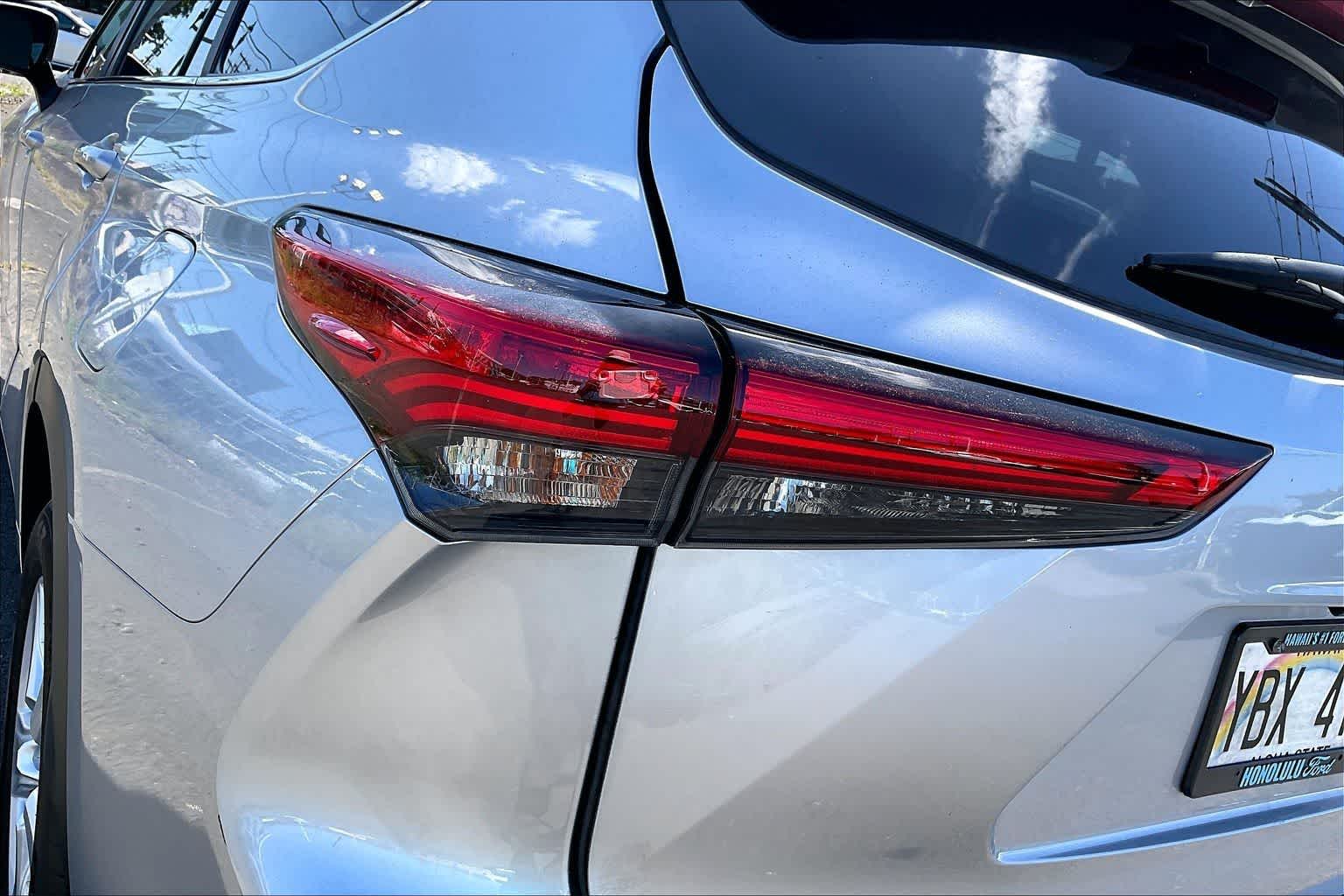 Thumbnail: 2023 Toyota Highlander - 32