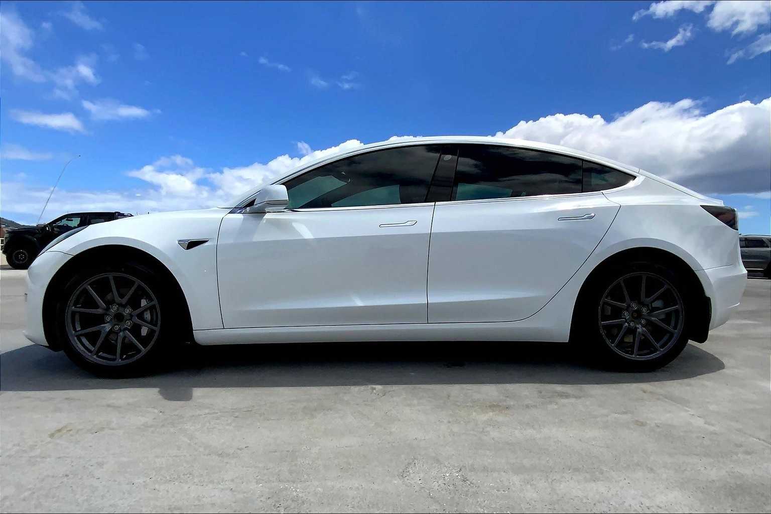 Thumbnail: 2019 Tesla Model 3 - 3