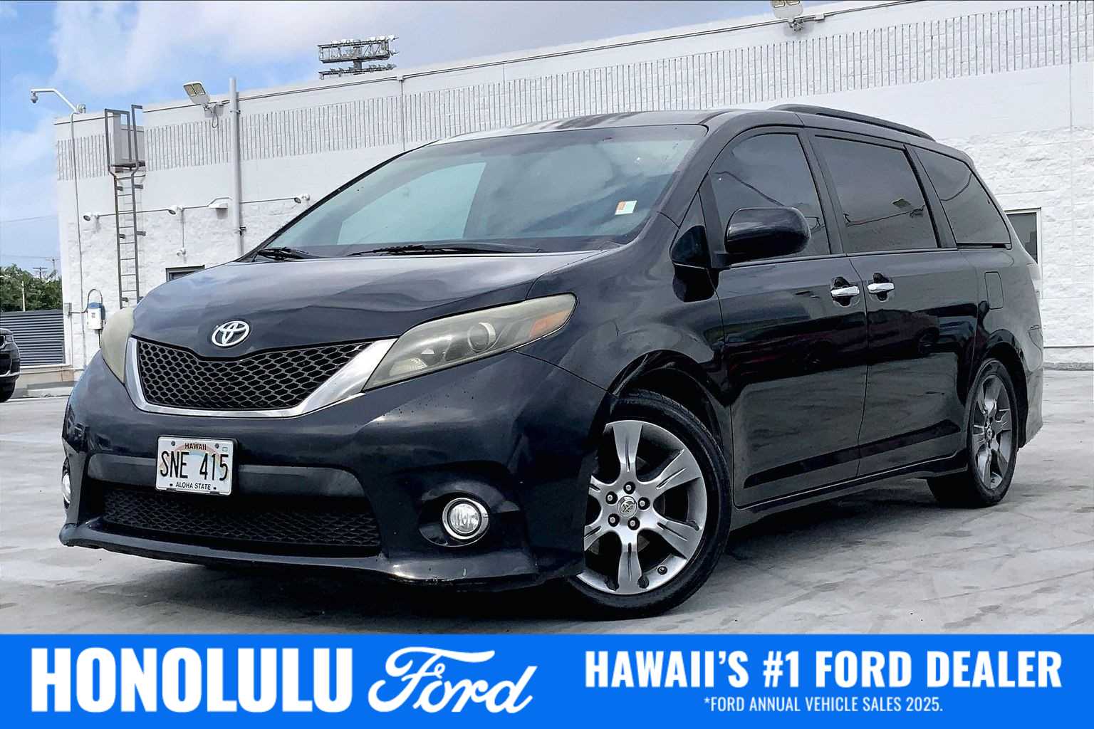 2015 Toyota Sienna SE -
                  Honolulu, HI