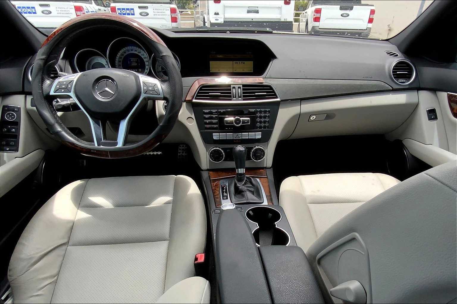 Thumbnail: 2012 Mercedes-Benz C-Class - 10