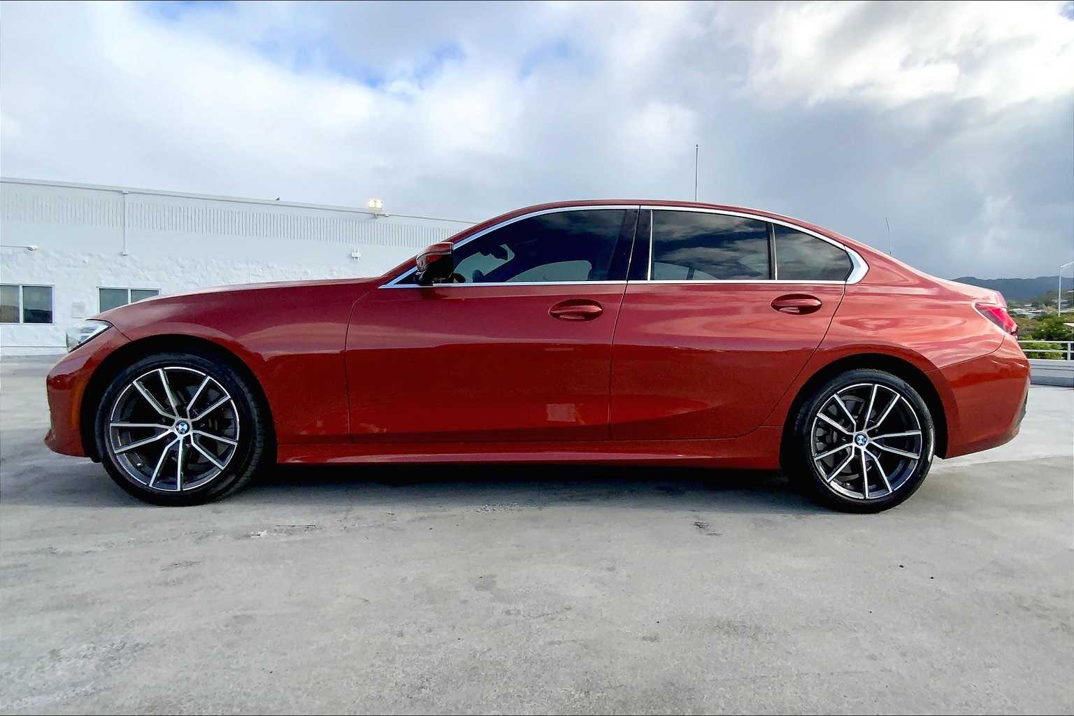Thumbnail: 2019 BMW 3 Series - 3