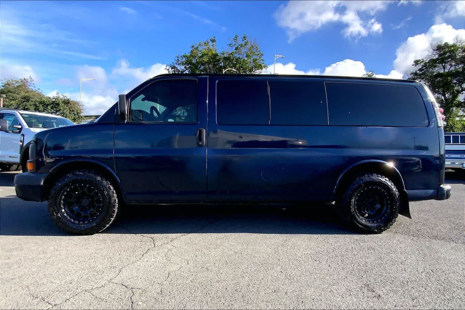 Thumbnail: 2011 Chevrolet Express - 3