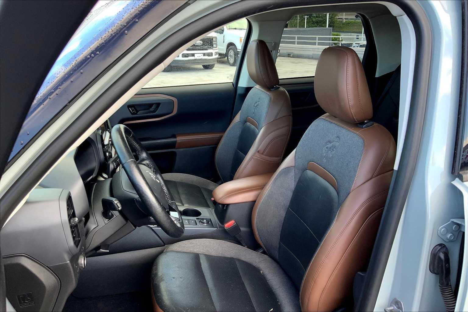 Thumbnail: 2022 Ford Bronco Sport - 11