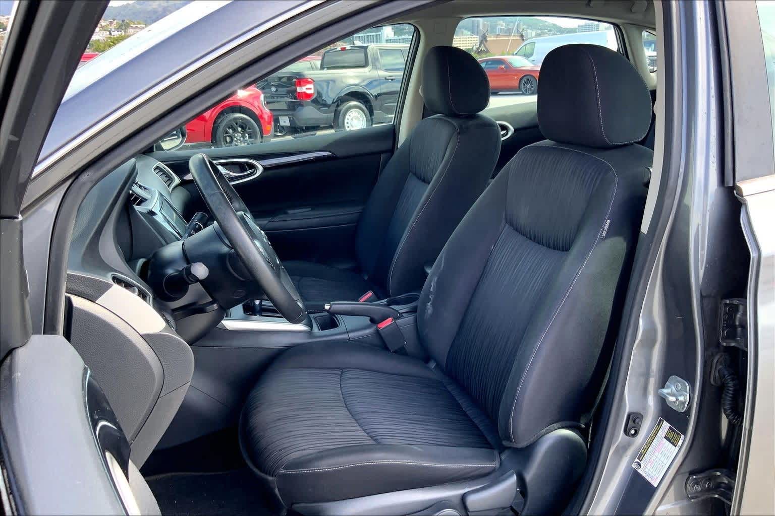 Thumbnail: 2019 Nissan Sentra - 11