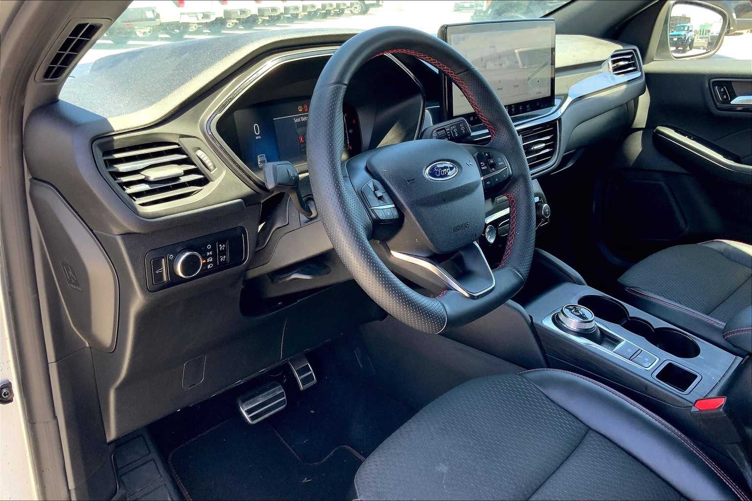 Thumbnail: 2023 Ford Escape - 2