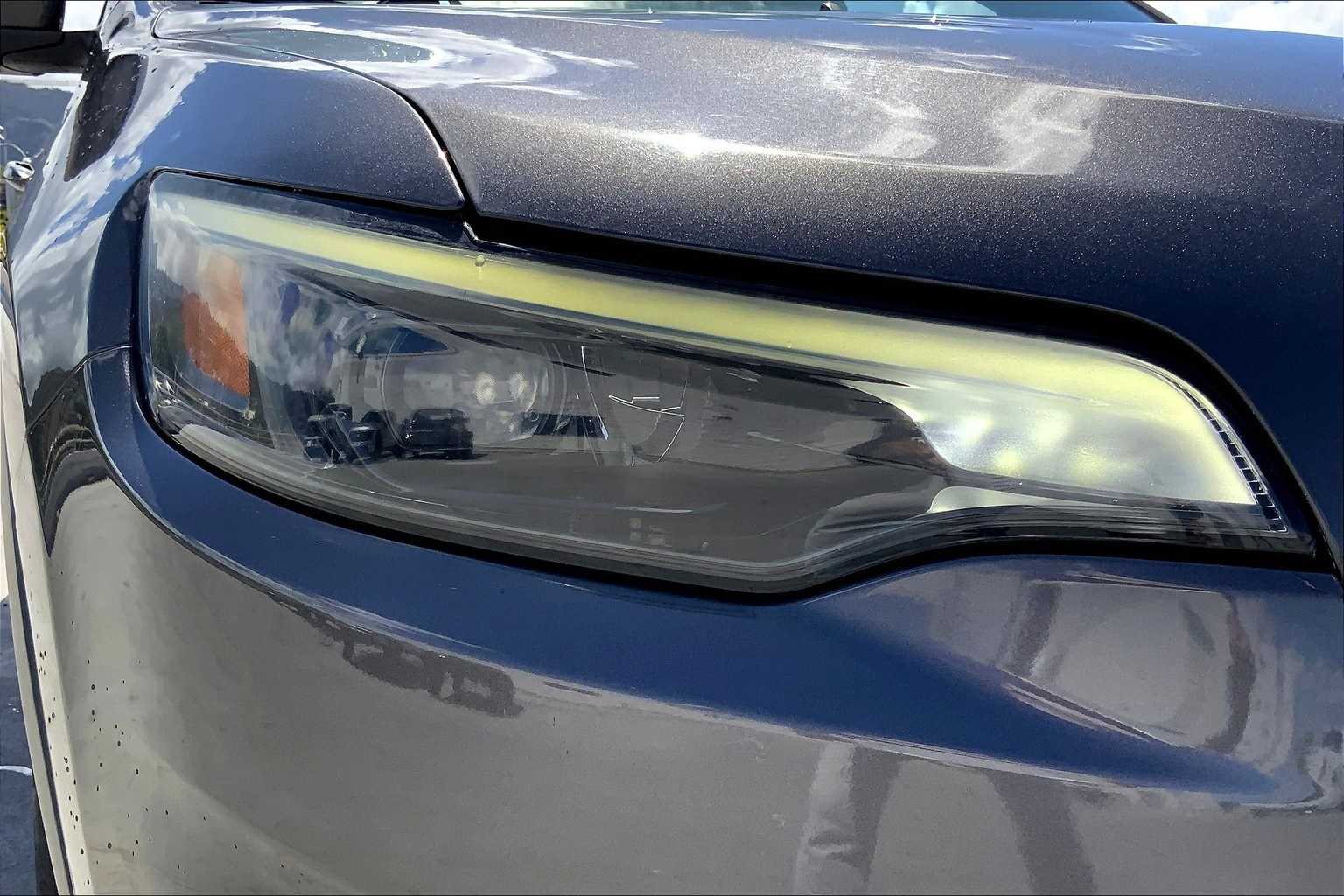 Thumbnail: 2019 Jeep Cherokee - 31