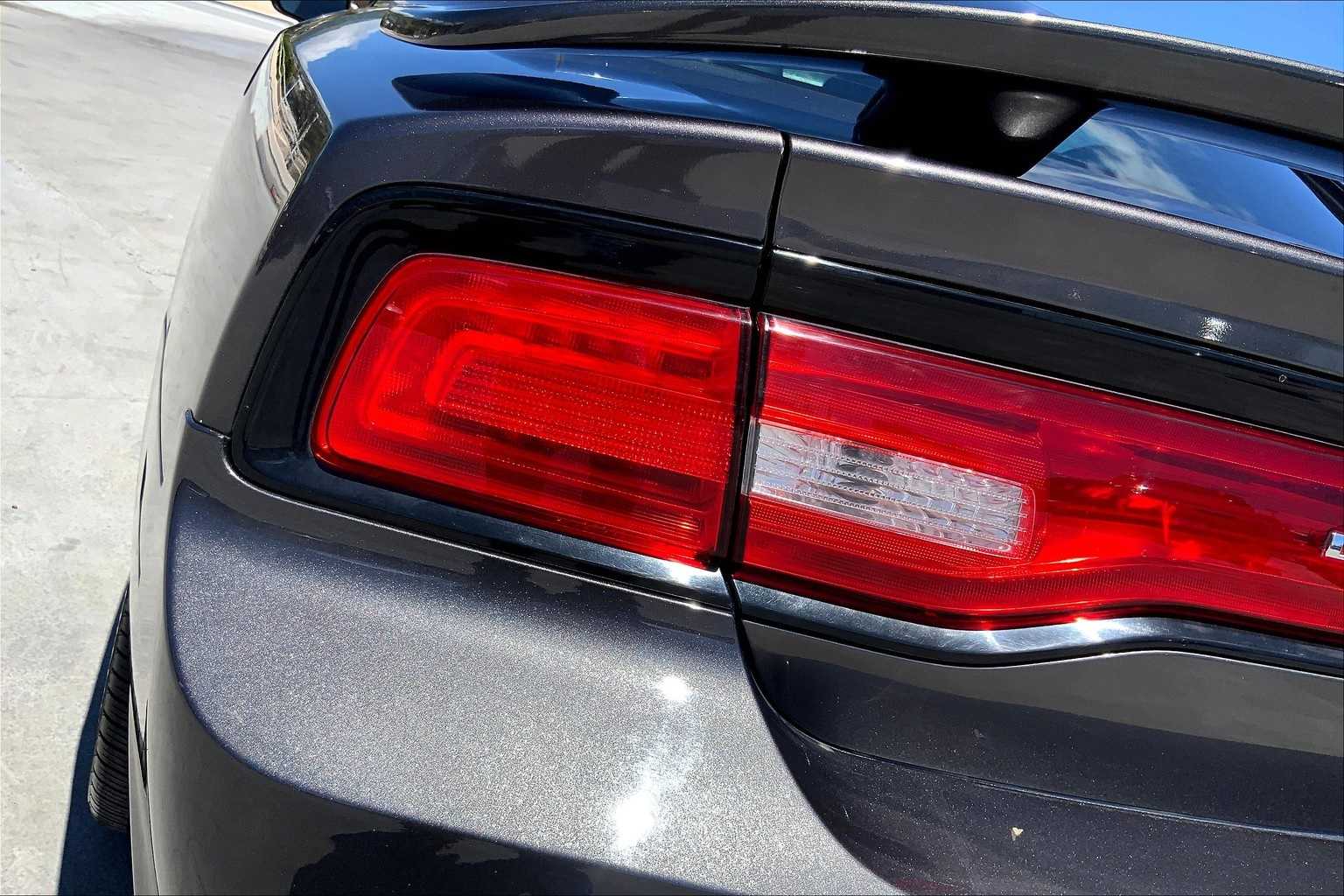 Thumbnail: 2014 Dodge Charger - 32