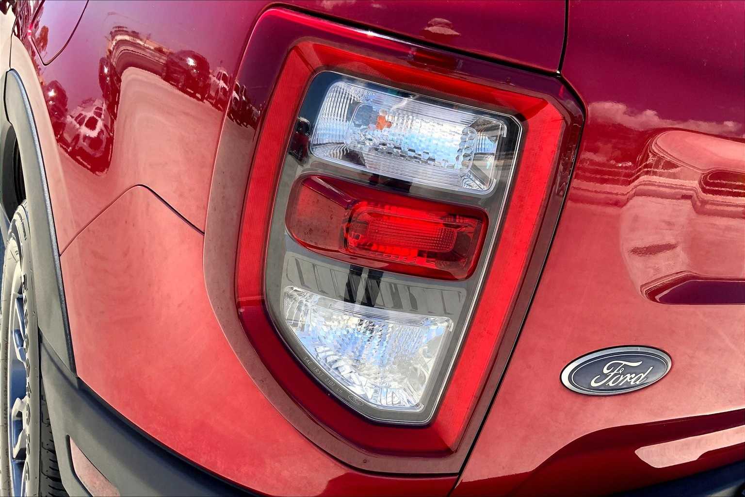 Thumbnail: 2021 Ford Bronco Sport - 32