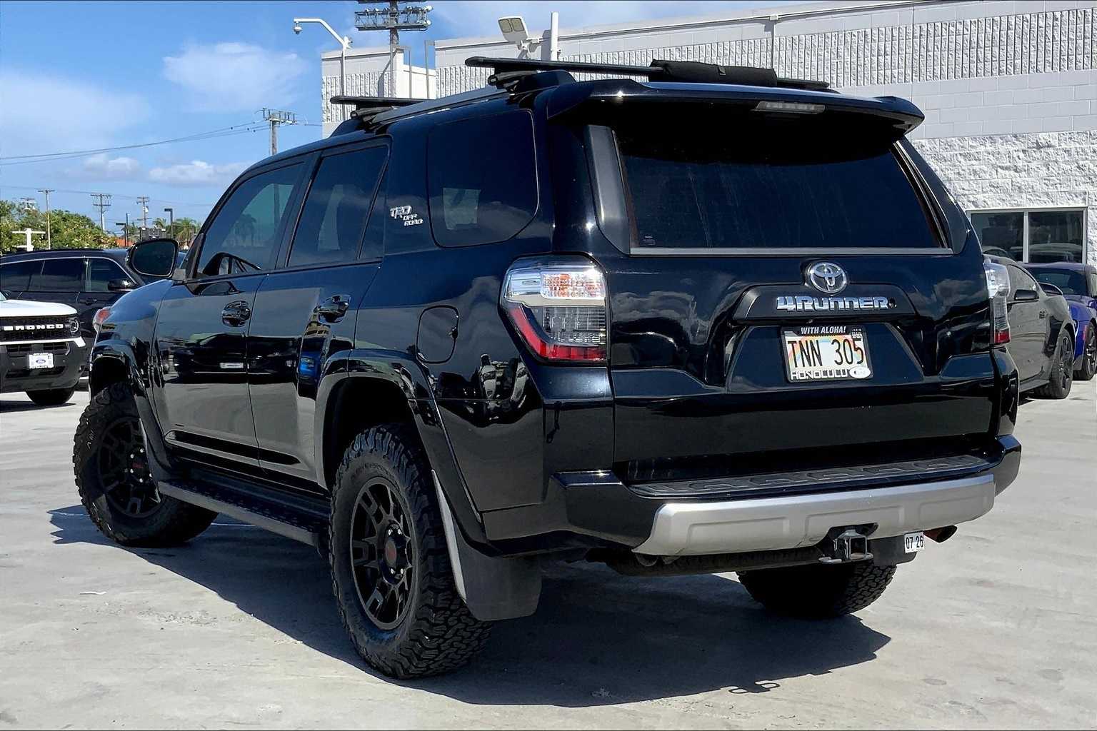 Thumbnail: 2018 Toyota 4Runner - 4