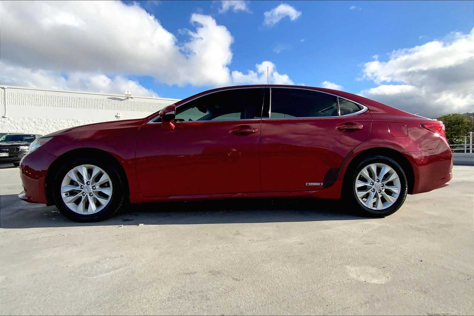 Thumbnail: 2014 Lexus ES - 3