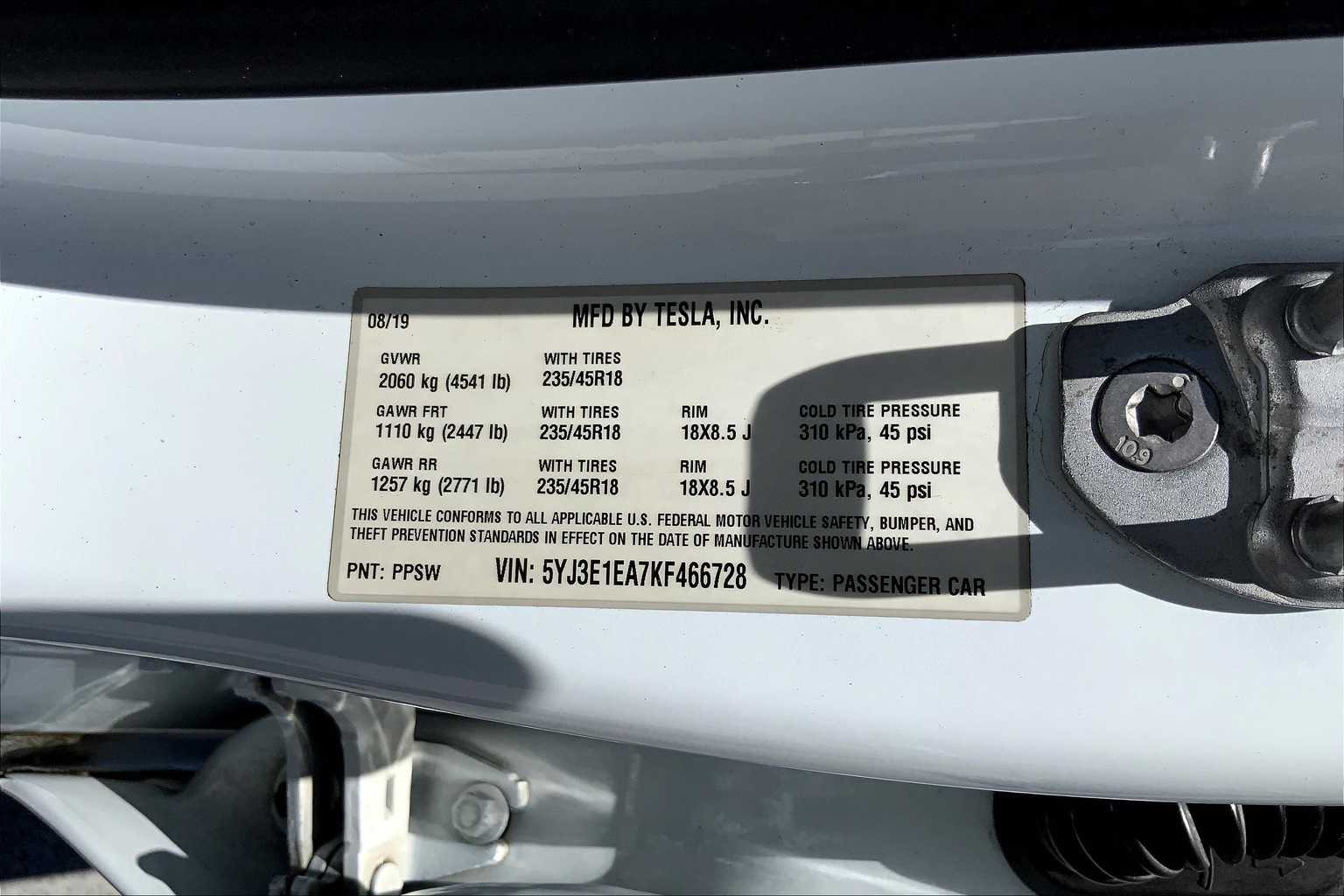Thumbnail: 2019 Tesla Model 3 - 20