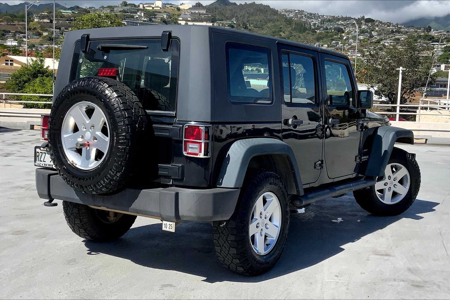 Thumbnail: 2013 Jeep Wrangler - 22