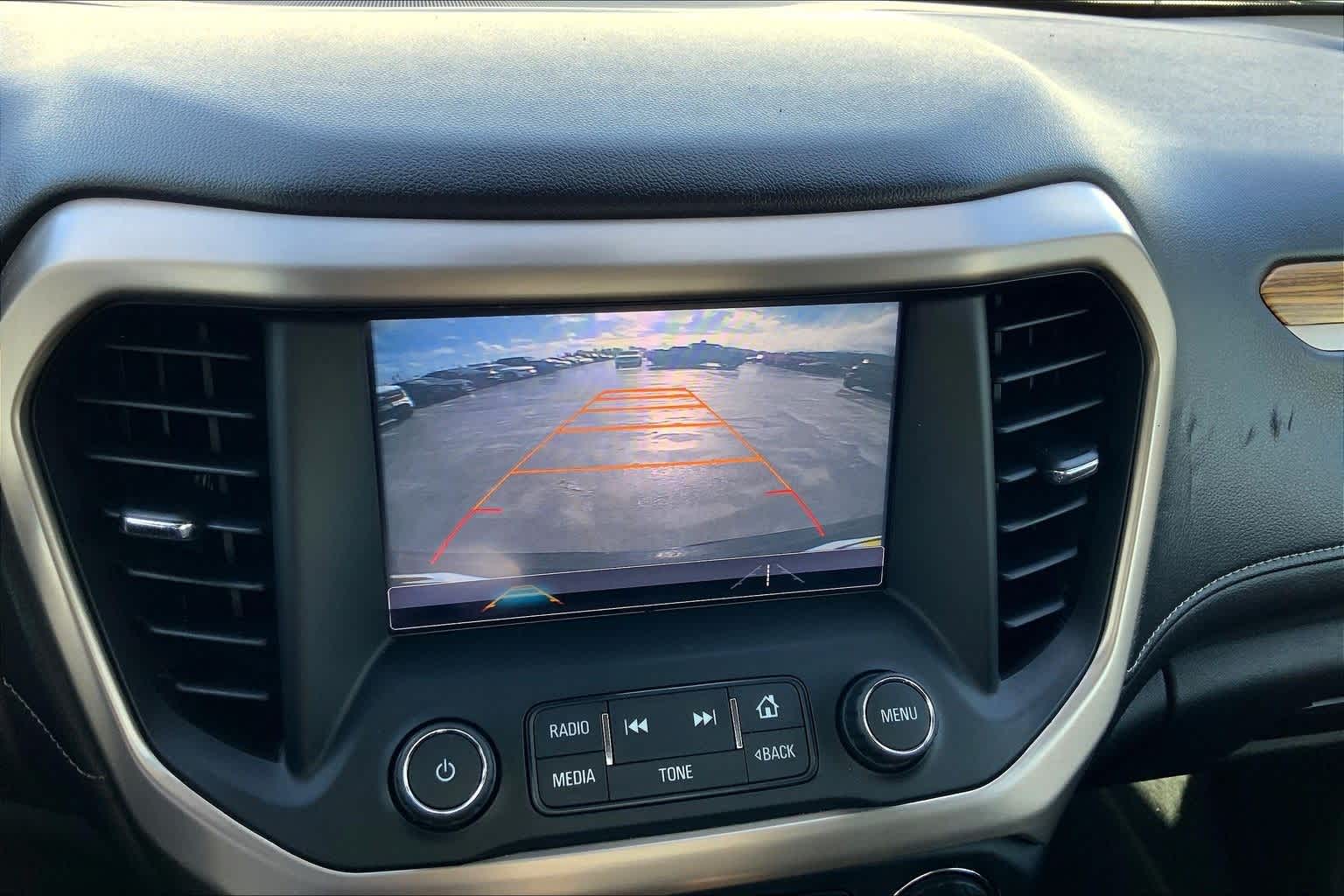 Thumbnail: 2017 GMC Acadia - 26