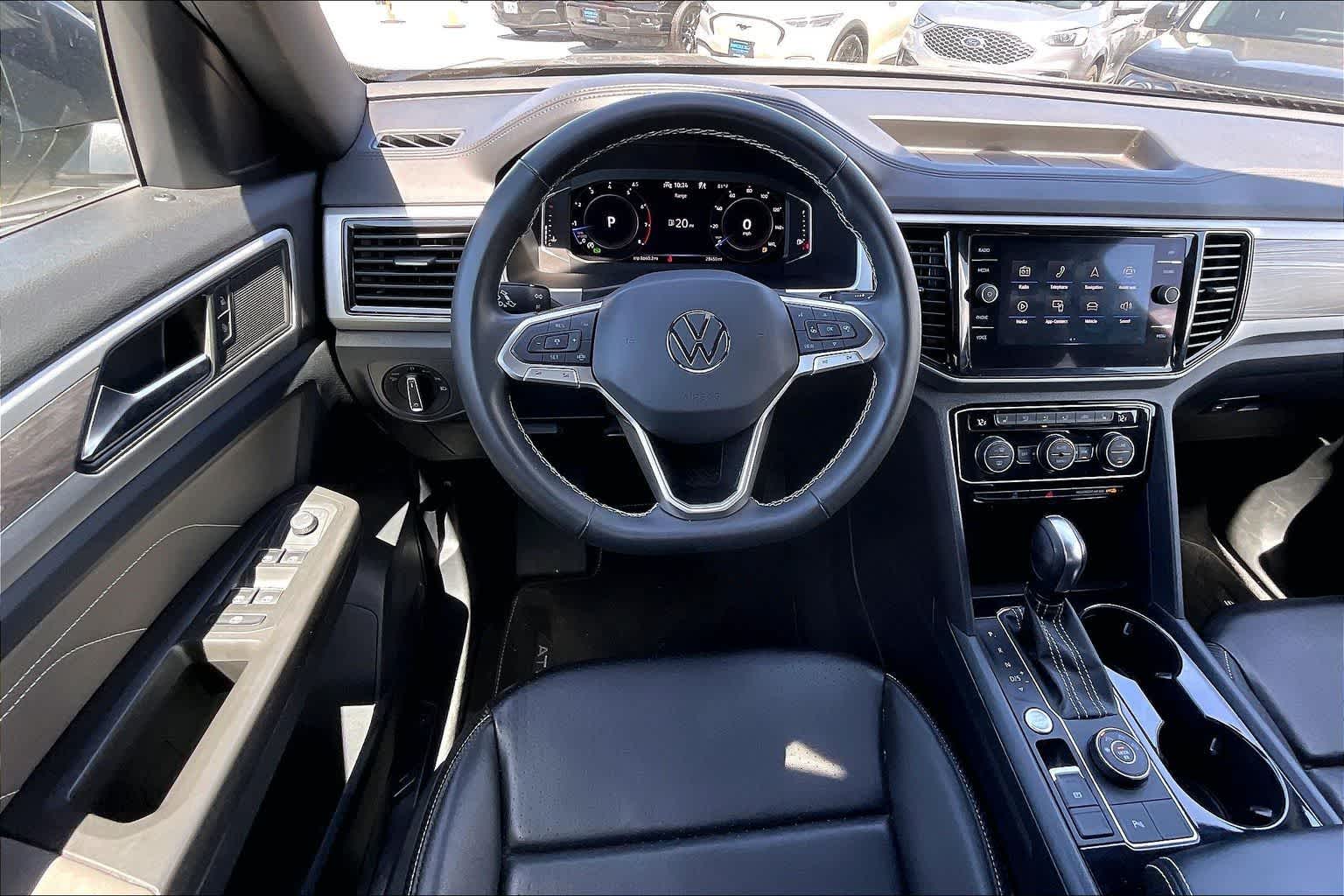 Thumbnail: 2022 Volkswagen Atlas - 14