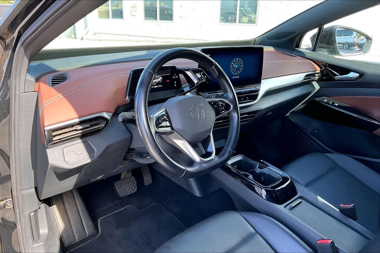 Thumbnail: 2021 Volkswagen ID.4 - 2