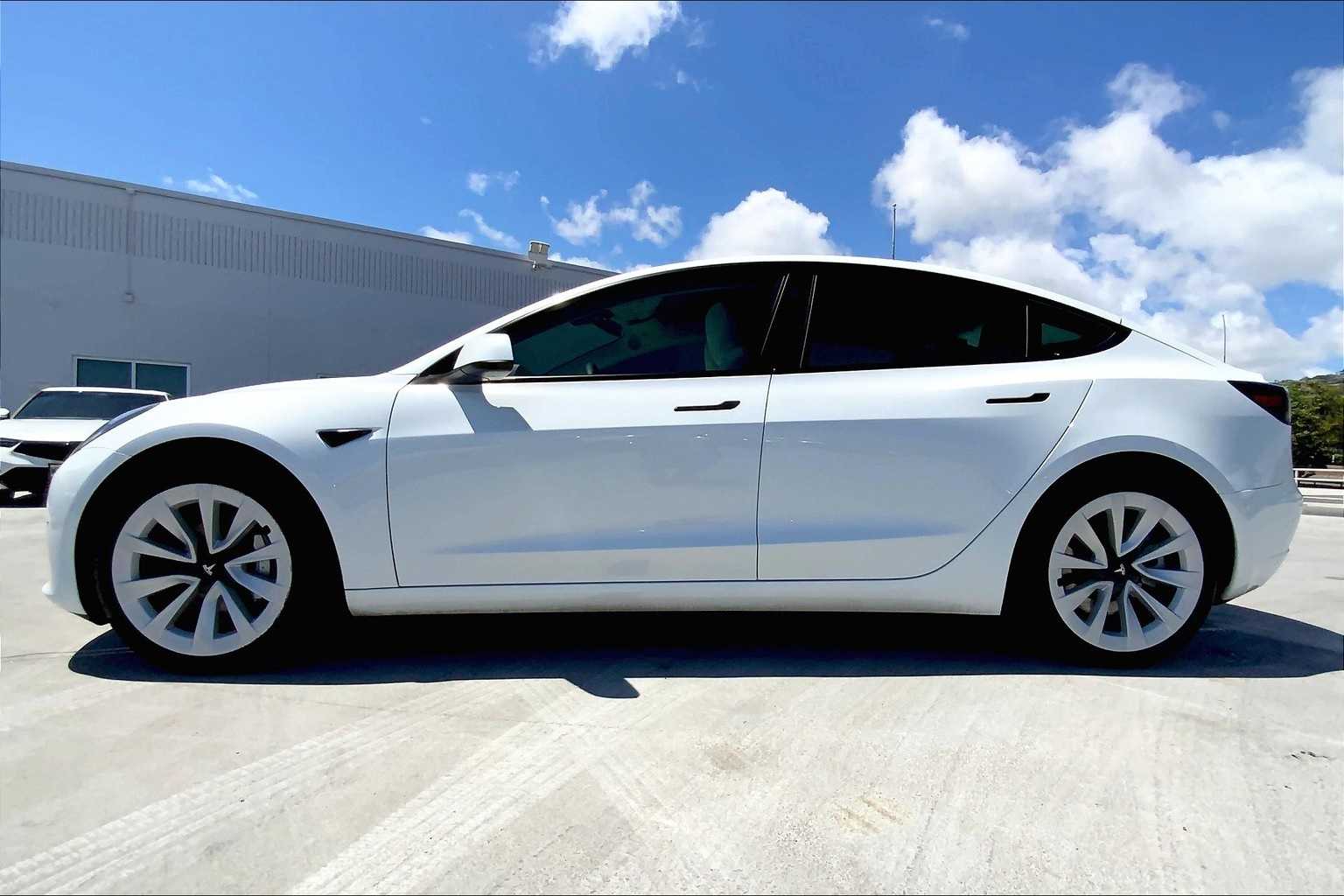 Thumbnail: 2023 Tesla Model 3 - 3