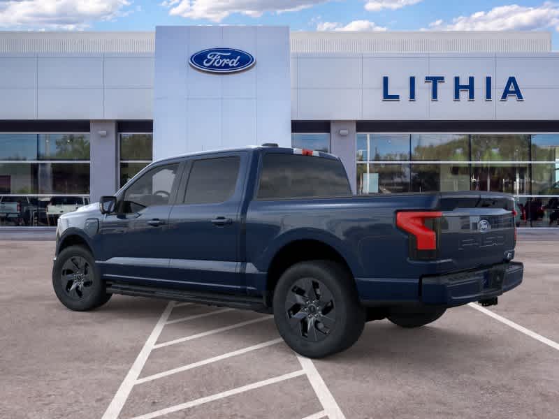 2025 Ford F-150 Lightning Flash - Photo 4