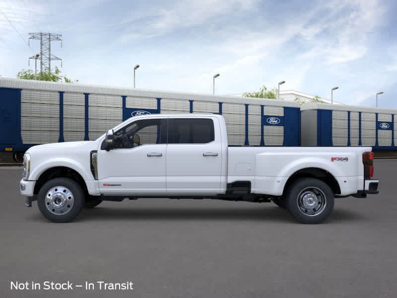 2026 Ford F-450 Platinum photo 3