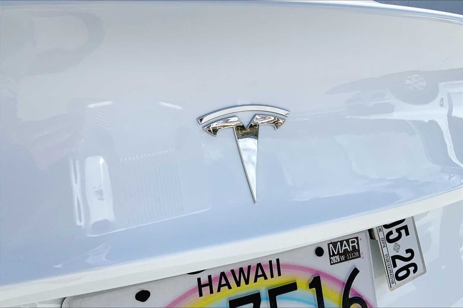 Thumbnail: 2023 Tesla Model 3 - 7
