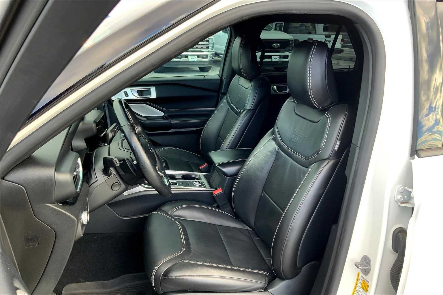 Thumbnail: 2020 Ford Explorer - 11