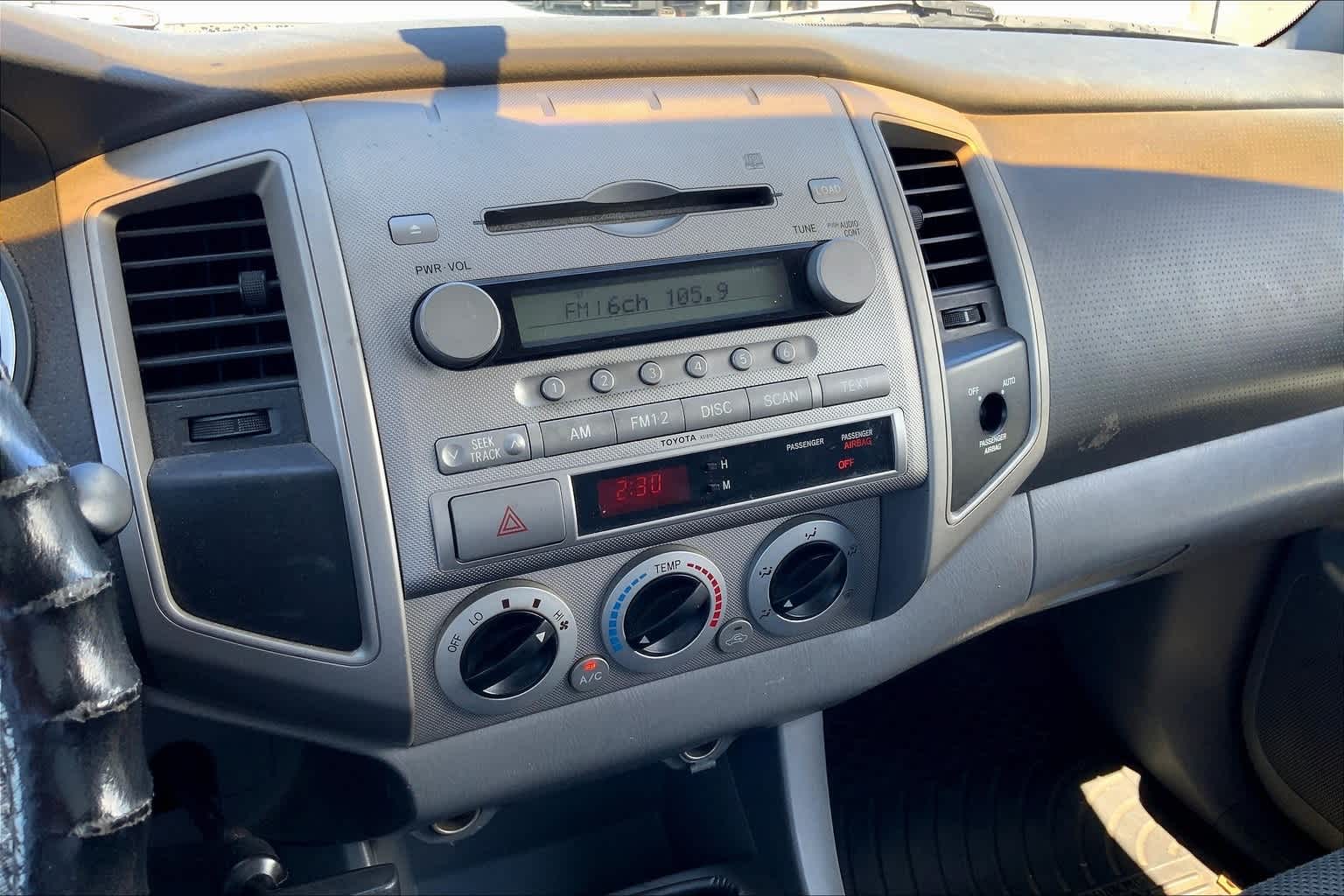 Thumbnail: 2005 Toyota Tacoma - 15