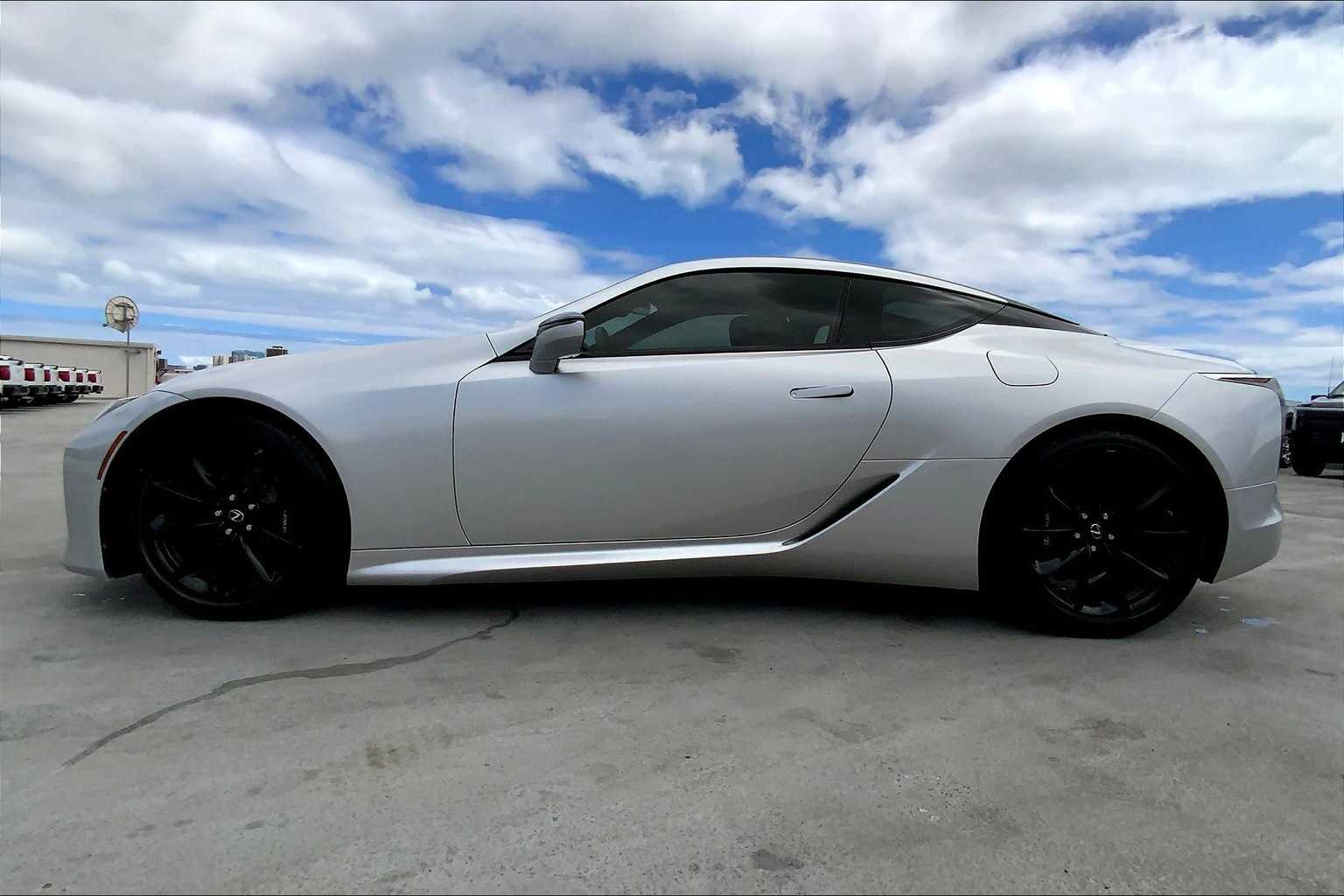 Thumbnail: 2018 Lexus LC - 3